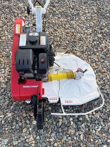 岩手　丸山 自走草刈機 MGC703R ロータリモーア 5.7馬力 バックギア 2枚刃 側面刈 畦草刈機 クボタ 中古品