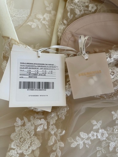 新品Pronovias Drizanaウェディングドレス* 未使用タグあり