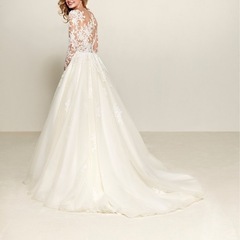 新品Pronovias Drizanaウェディングドレス* 未使用タグありの画像