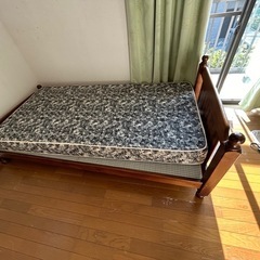 【受渡完了】木製シングルベッド【中古】の画像