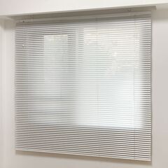 ブラインド カーテン ホワイト 白の画像
