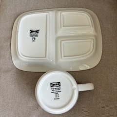IKEA 食器　プレート　コップの画像