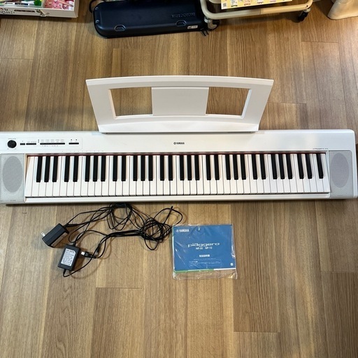 YAMAHA キーボード　
piaggero NP-32