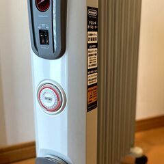 【美品】【現行モデル】デロンギ　オイルヒーター　1200W　タイ...