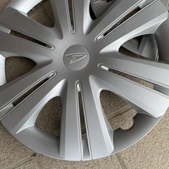 ダイハツ　ムーヴ　ムーブ　ホイールカバーの画像