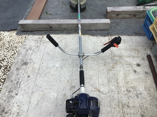 丸山エンジン草刈り機　23cc   エコエンジン搭載仕様　軽量現行型　8月限定