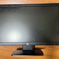フルHDディスプレイとケーブル
