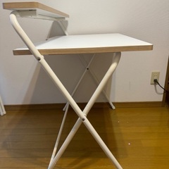(アイリスオーヤマ)折りたたみ机　ホワイトの画像