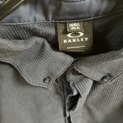 OAKLEYポロシャツ(Lサイズ)👕メンズの画像