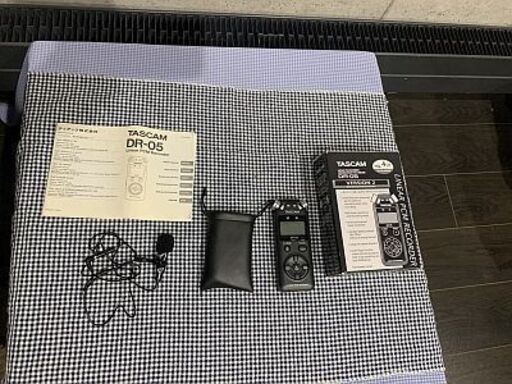 TASCAM DR-05 リニアPCMレコーダー　外付け風防マイク付き