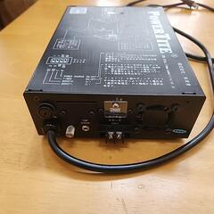 キャンピングカー　バッテリー充電器の画像