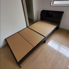 ベッドフレーム