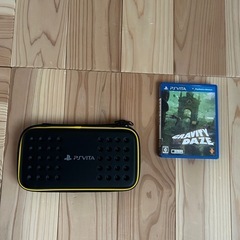 PSVITA本体 ケース ゲームソフト3本の画像