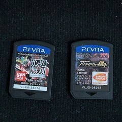 PSVITA本体 ケース ゲームソフト3本の画像
