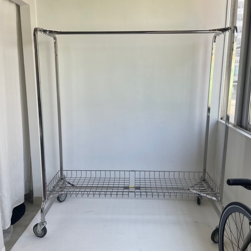 Pacific Furniture Service ガーメントラック60