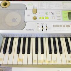 CASIO カシオ 光ナビゲーション キーボード LK-202TVの画像