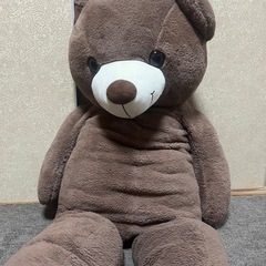 大きいクマのぬいぐるみ