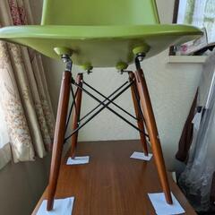 Eames イームズチェア 椅子の画像