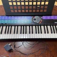 YAMAHA キーボード　PSR-77