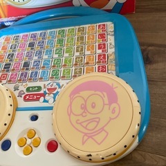 エポック社　ドラえもん　太鼓あいうえお図鑑　知育玩具　アルファベット　リズムの画像