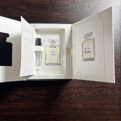 値下げ！特別限定品 シャネル No5ロー オードゥトワレット 1.5ml サンプル 香水の画像