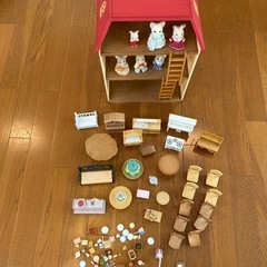 シルバニア　3階建ての家と家具セットの画像