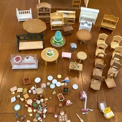 シルバニア　3階建ての家と家具セットの画像