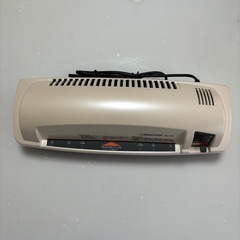 アイリスオーヤマ　ラミネーター（A4サイズ
）