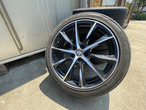 215-45/R18 プリウス30など