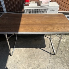 キャンプ　折りたたみ式　テーブルの画像