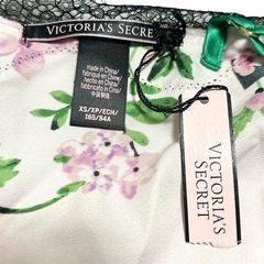 【新品未使用】ヴィクトリアシークレット❤ネグリジェ　下着　サテンの画像