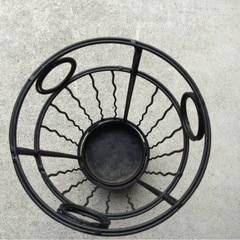 ● スタイリッシュ ブラック アイアン 傘立て ヨーロッパ調  中古 ③の画像