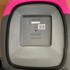 ジュニアシートとセーフティパッドの画像