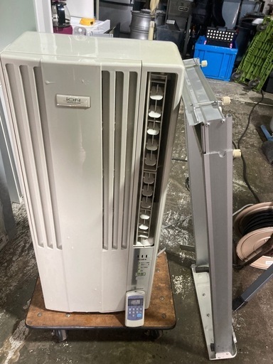 コロナ　標準枠　窓用エアコン　冷えますよ