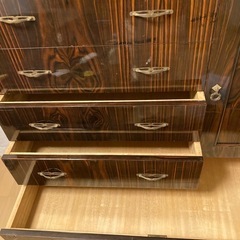 アンティークタンスの画像