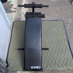 IGNIO　シットアップトベンチ　腹筋ベンチ　腹筋マシーン　アート型　の画像
