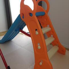 室内使用滑り台の画像