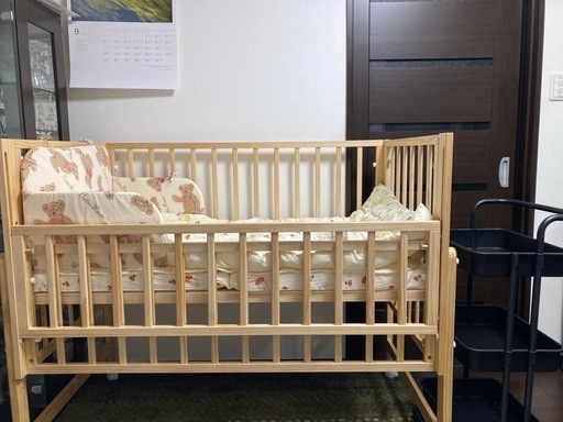 ベビーベッド