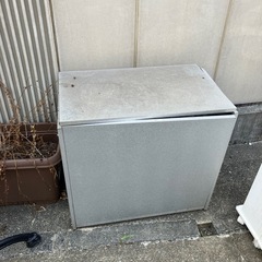 屋外ゴミ箱