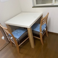 ダイニングテーブル