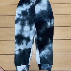 キッズ服ズボン110 【非対面式受けとり可能な方】の画像