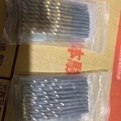 00個入りチタンコーティング高速度鋼ドリルビットセット - 鋳鉄...