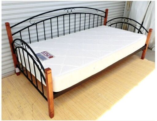 シングル　デイベッド　ニューバハマ　コイルスプリング　マットレス　ソファ　ベッド　パイプ　BED　ベット　アンティーク風　NITORI