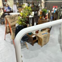 ★関家具★ スクー ハンガーラック モデルルーム品 パイプハンガー 棚板付き 北欧 ナチュラル 天然木 白パイプの画像