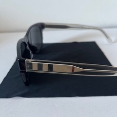 バーバリー　サングラス　の画像