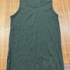ユニクロ タンクトップ メンズM 緑