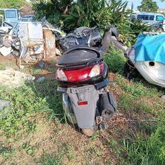 お値下げ2万円引きにしました‼️ マジェスティ＋部品取り車の画像