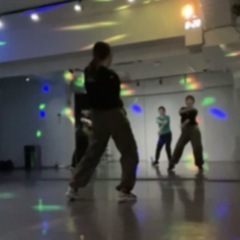 8/19(月)開催❗️【女性限定】筋トレ&ダンスエクササイズ レ...