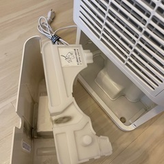 衣類乾燥除湿機　アイリスオーヤマ　DCE6515  2017年製　　の画像