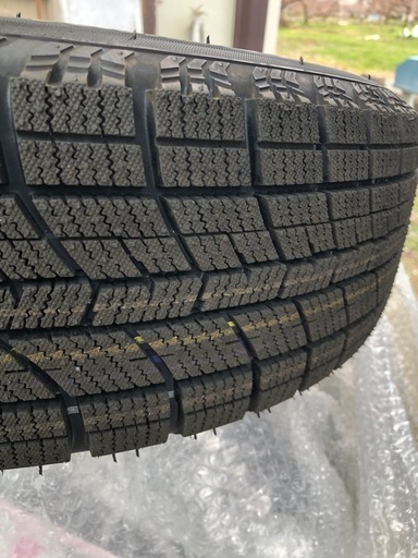 【取引完了　ありがとうございました】新品・未使用スタットレスタイヤ＋アルミホイル　165/65R14  